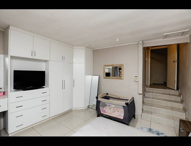3 BEDROOM APARTMENT FOR SALE IN UMHLANGA RIDGE